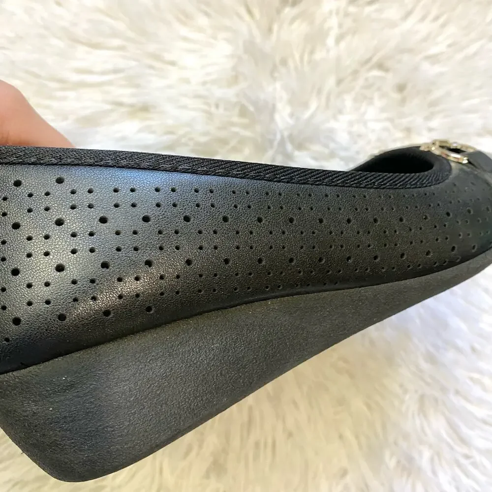 Chinese Laundry Women’s Wedge Slip On Flats size 6W Black